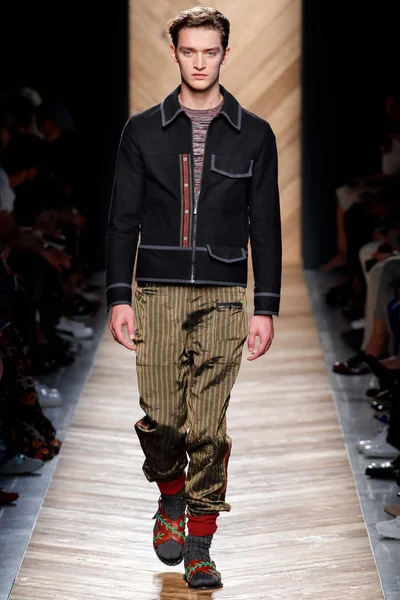 Look 33